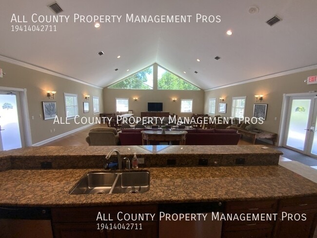 Building Photo - 5207 Manorwood Dr