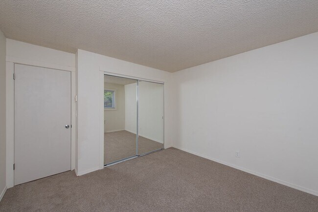 Building Photo - 8220 169th Ave NE