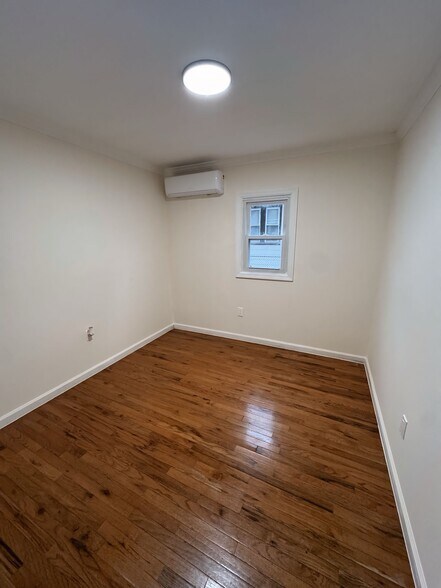 Building Photo - 17716 Leslie Rd