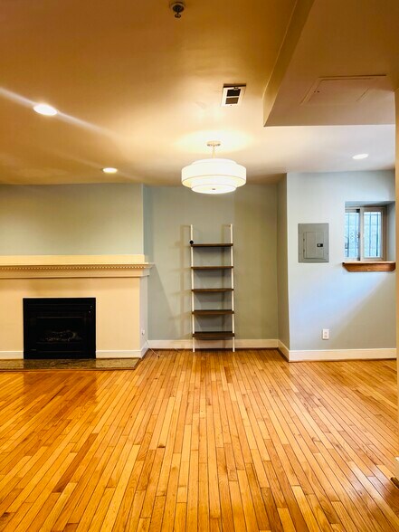 Building Photo - 1305 Clifton St NW