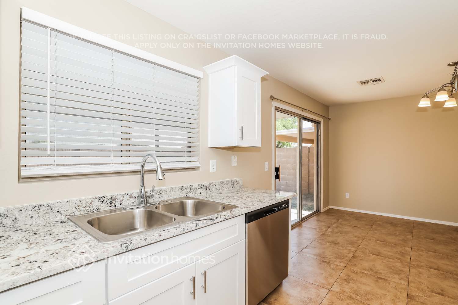 Building Photo - 725 S Parkwood