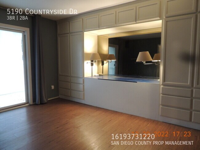 Building Photo - 5190 Countryside Dr