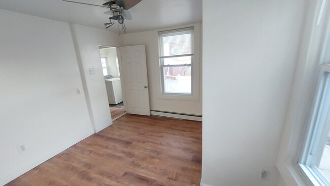 Building Photo - 6202 Meadowview Ave