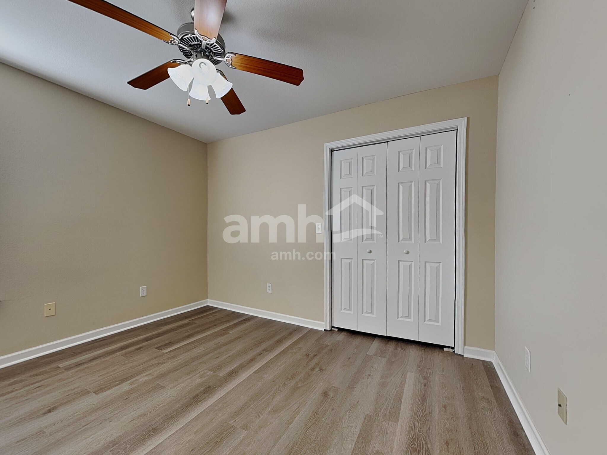 Building Photo - 10429 Kentwell Rd