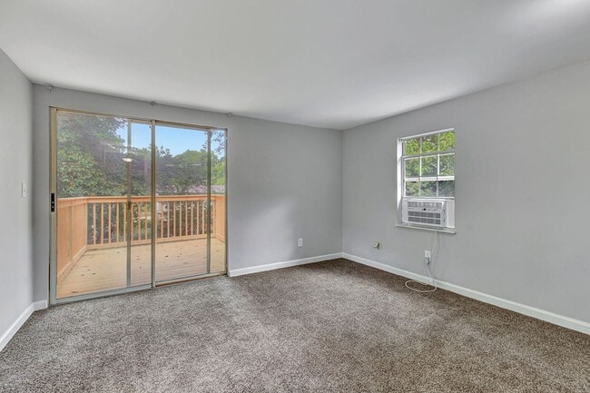 Building Photo - Single Family Home Mariemont