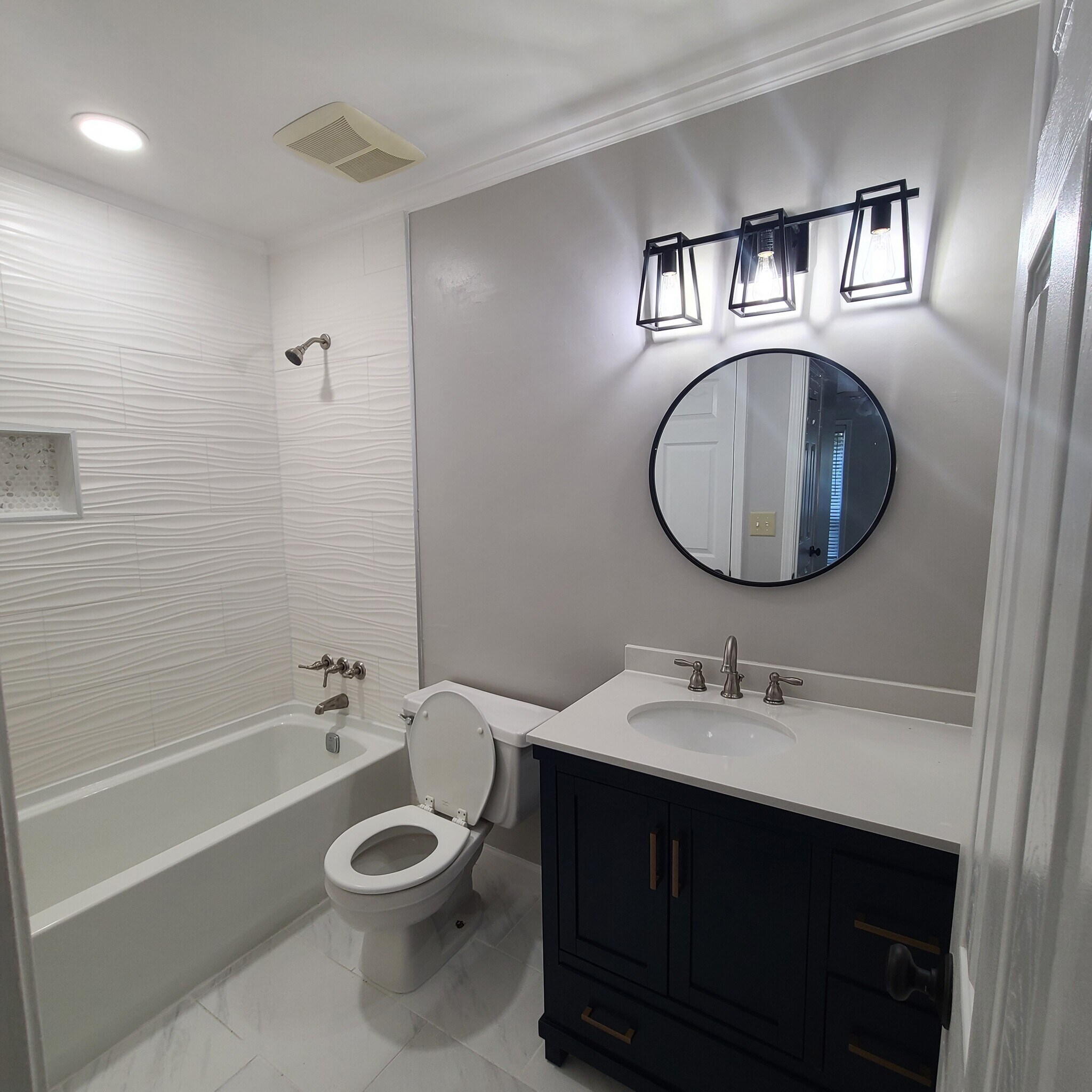 Master Bathroom - 1266 Weatherstone Dr NE