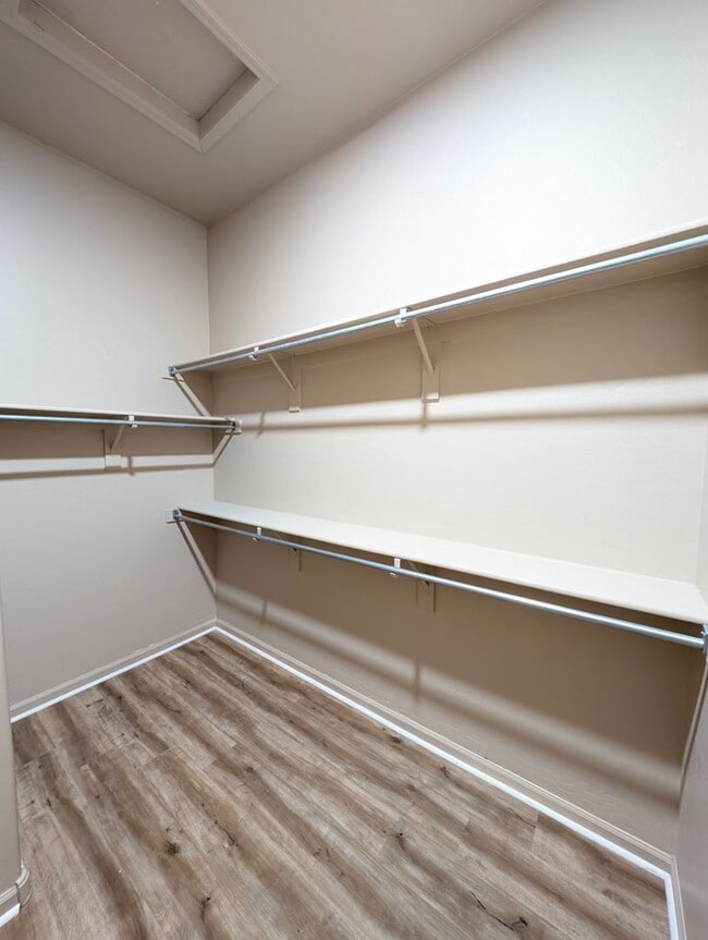 Building Photo - AVAILABLE NOW IN HIGLEY GROVES!!!!