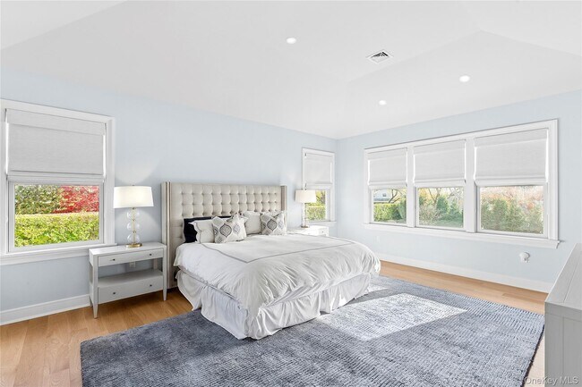 Building Photo - 165 Oneck Ln