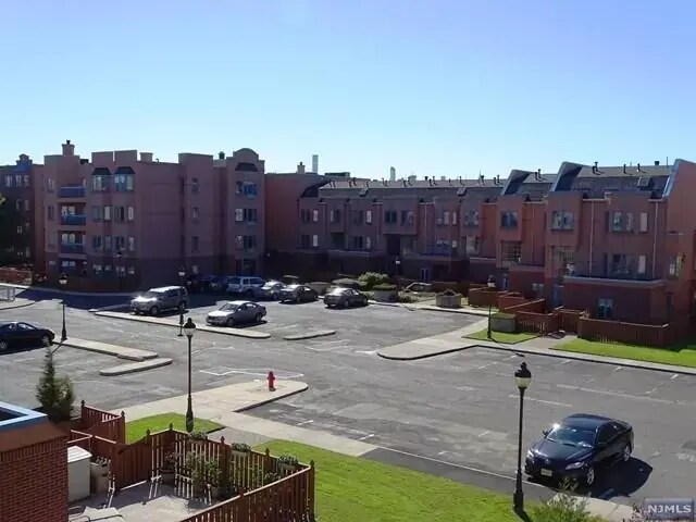 Parking - 361 River Rd