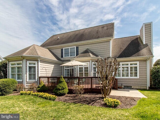 Building Photo - 10 Wellington Pl