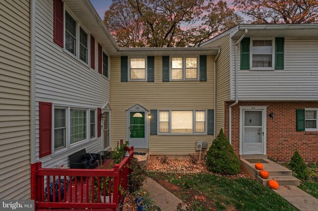 Building Photo - 314 Woodleaf Ct