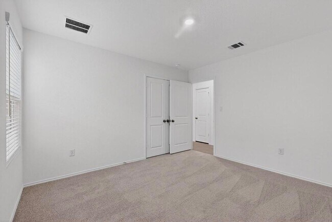 Building Photo - 107 Herald Dr