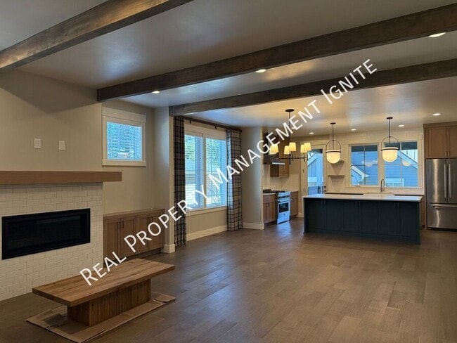 Building Photo - 2242 NW Reserve Camp Ct