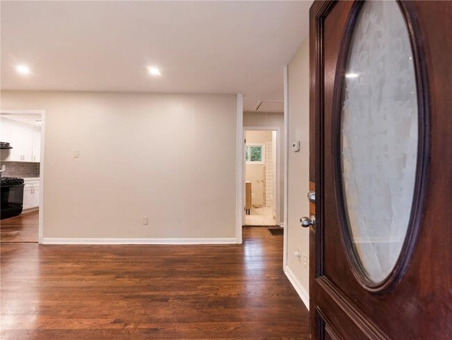 Building Photo - 2949 Judylyn Dr