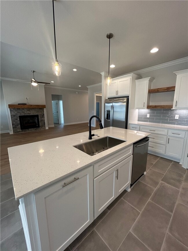 Building Photo - 2304 Salmon St