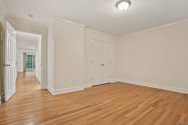 Building Photo - 6 Silvermine Ave