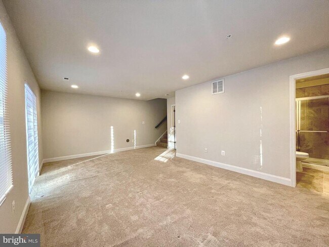 Building Photo - 3659 Duckhorn Way