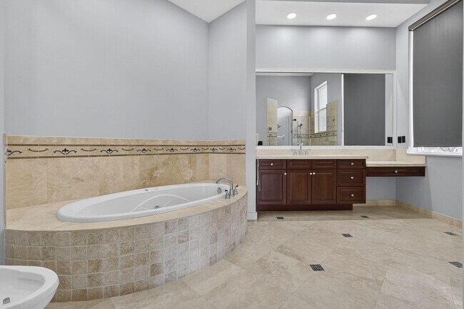 Building Photo - 2162 Stotesbury Way