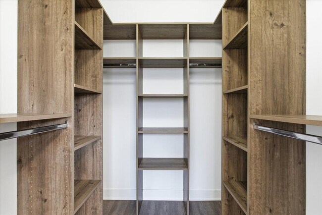 Building Photo - 4101 S Drexel Blvd