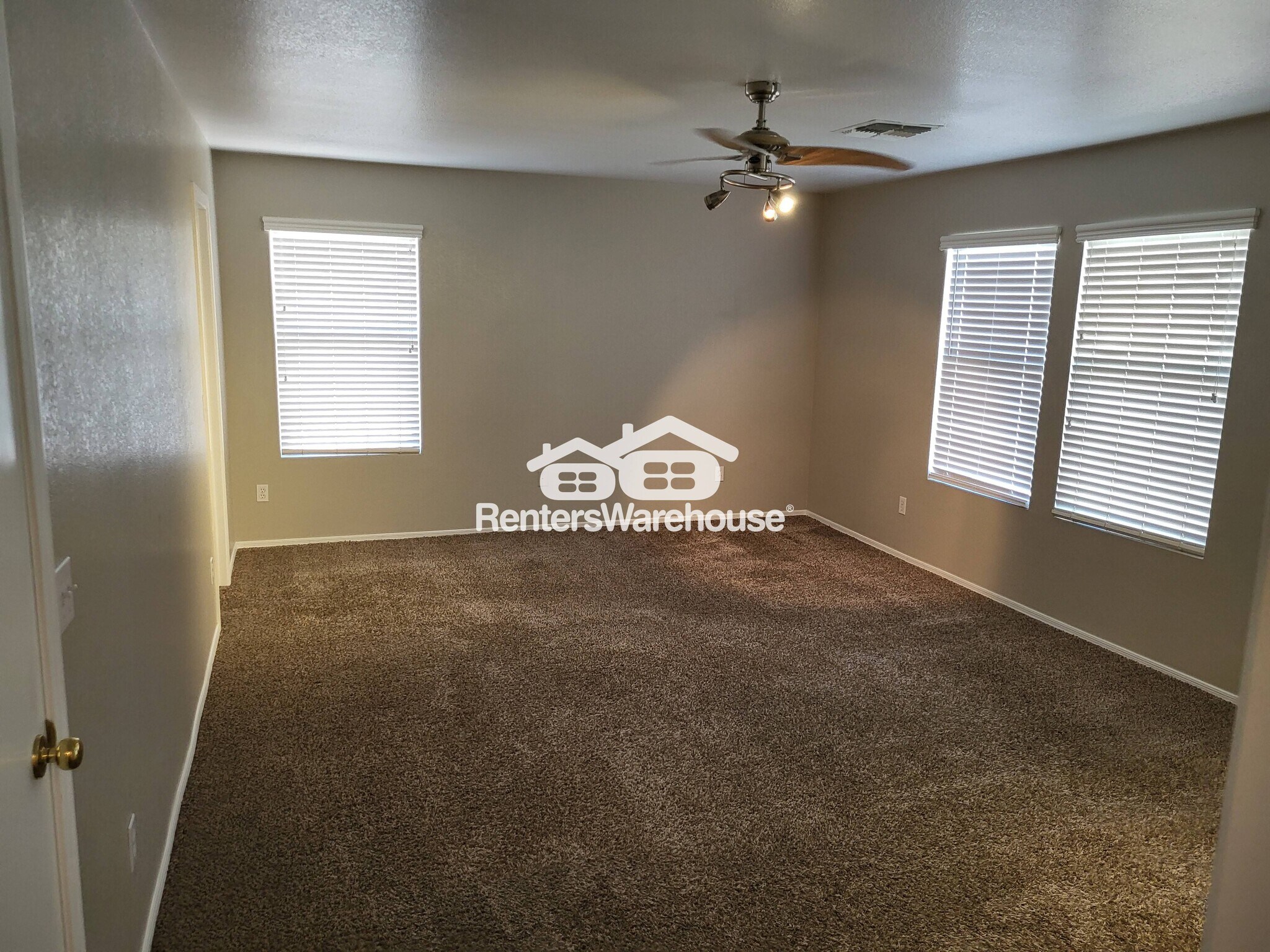 Building Photo - 2657 S Southwind Dr