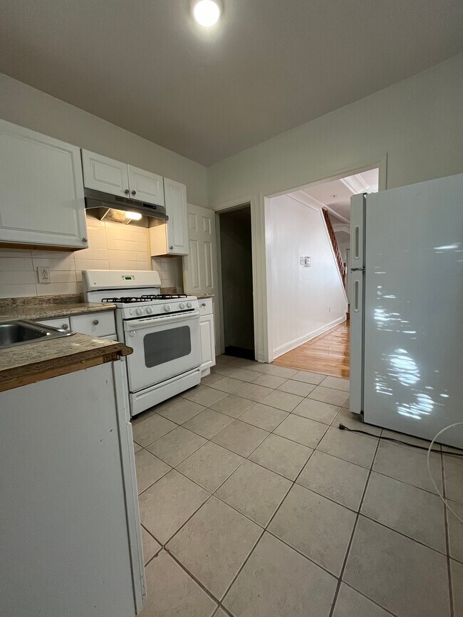 Building Photo - 1617 S 26th St