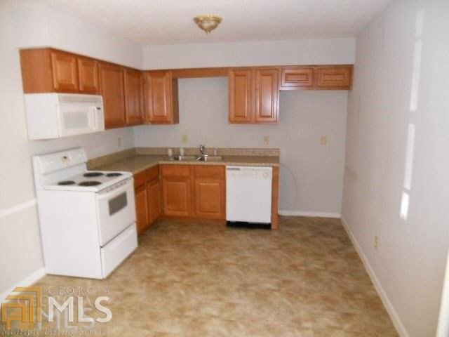 Building Photo - 2384 Rodgers Dr SE