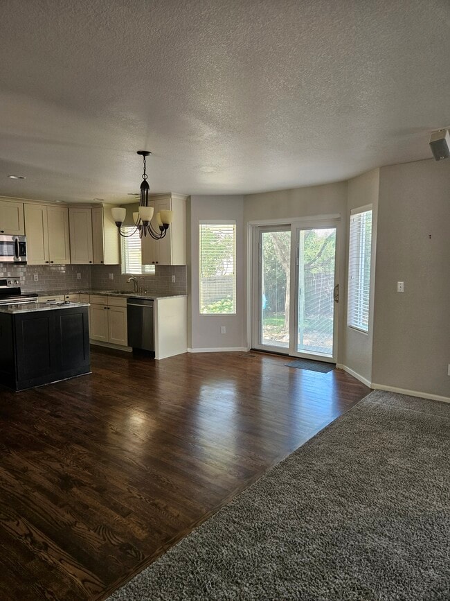 Building Photo - 2353 Aral Dr
