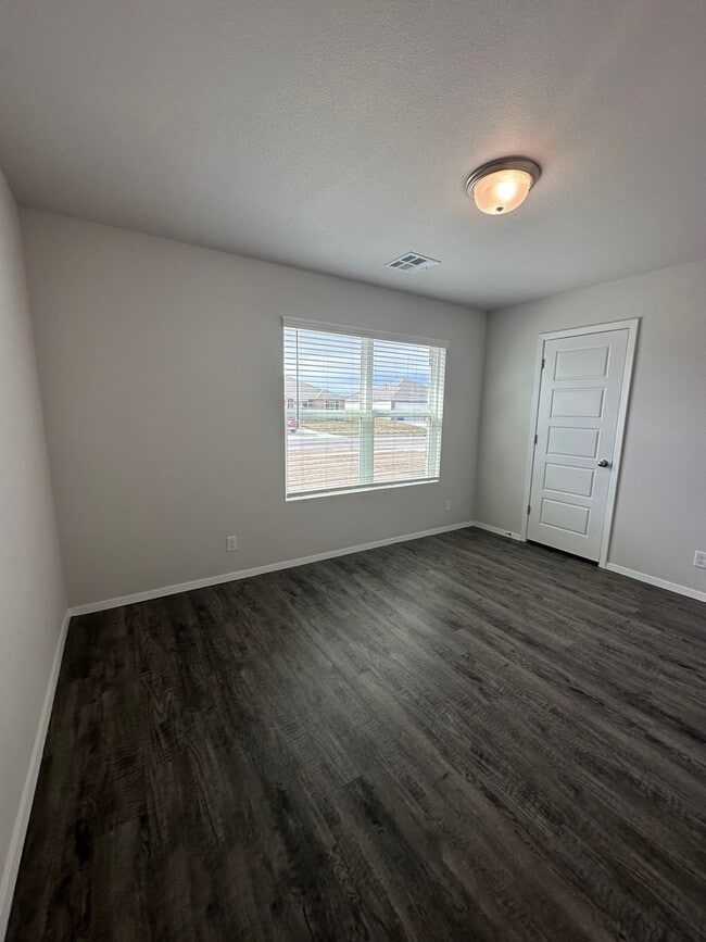 Building Photo - *Tax Relief Special!* NEW Three Bedroom | ...