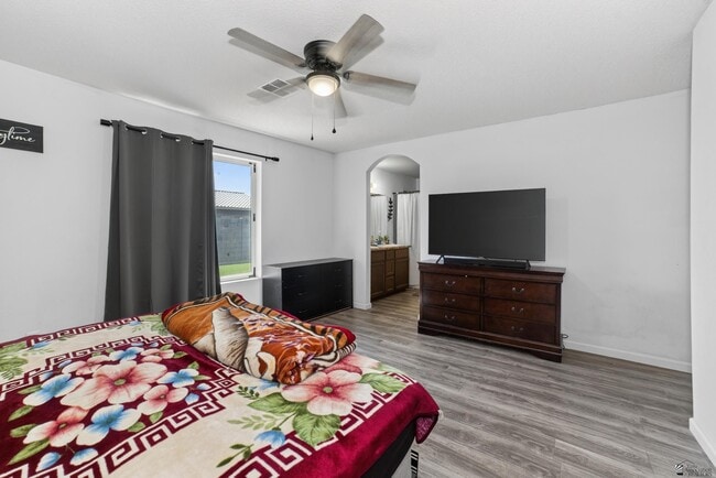 Building Photo - 4330 S Desert Willow Wy