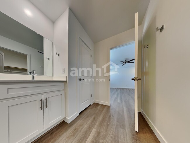 Building Photo - 6476 E Paseo Baranda