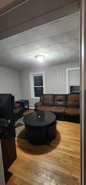 Building Photo - 4044 Pine St