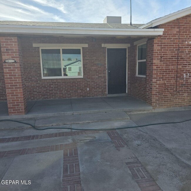 Building Photo - 4642 Walter Ln