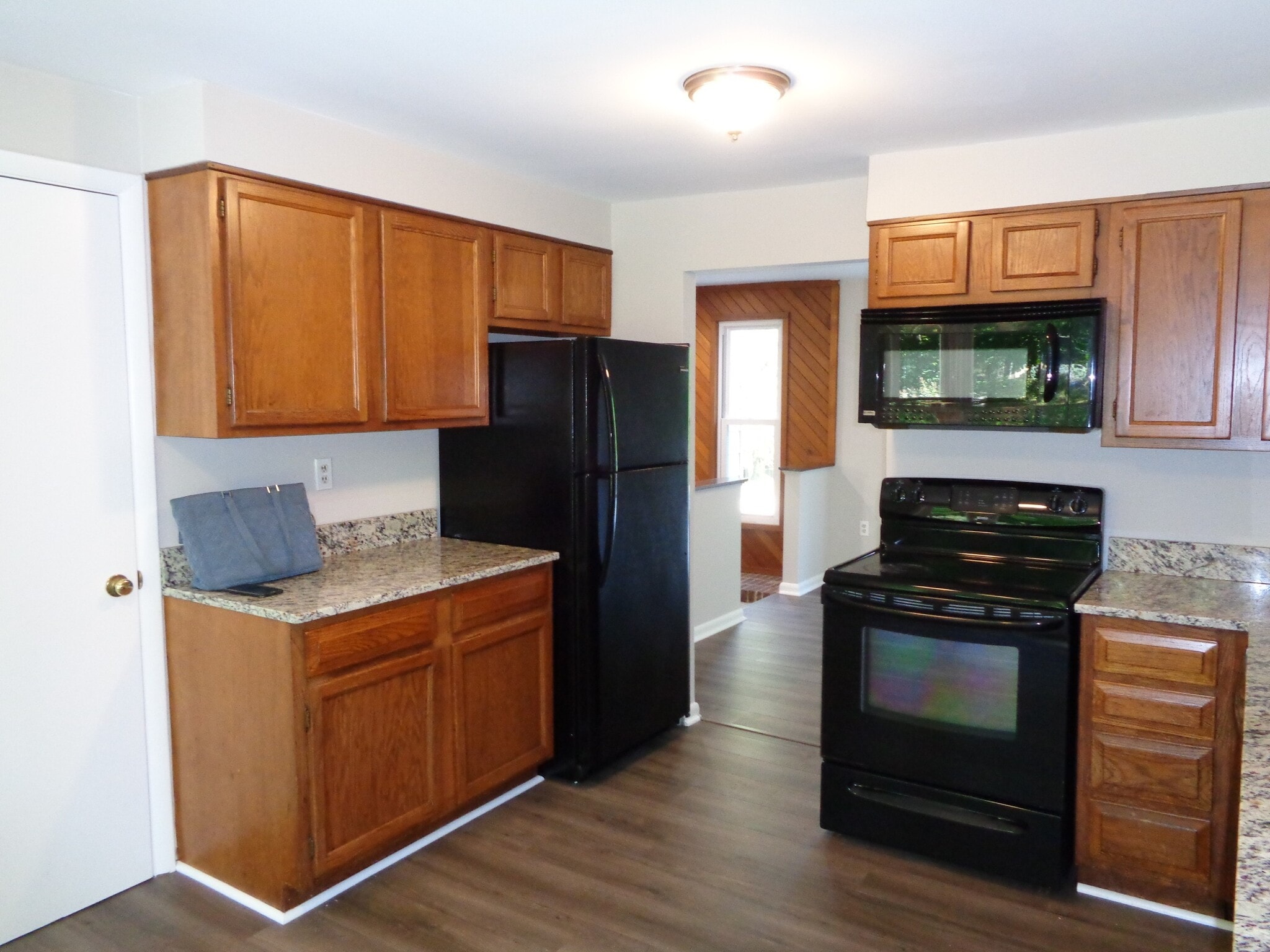 Building Photo - 3800 Bell Rd