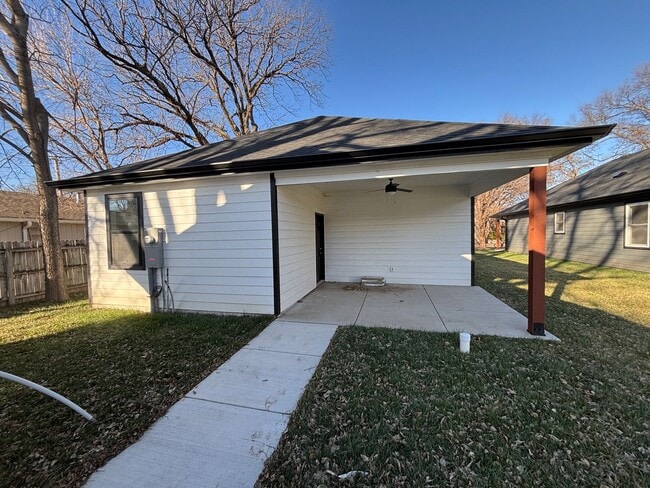 Building Photo - Stunning New Build in Central Manhattan! Available NOW!