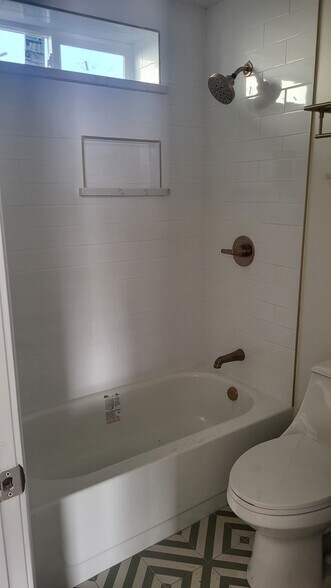 Building Photo - 10832 1/2 Odell Ave