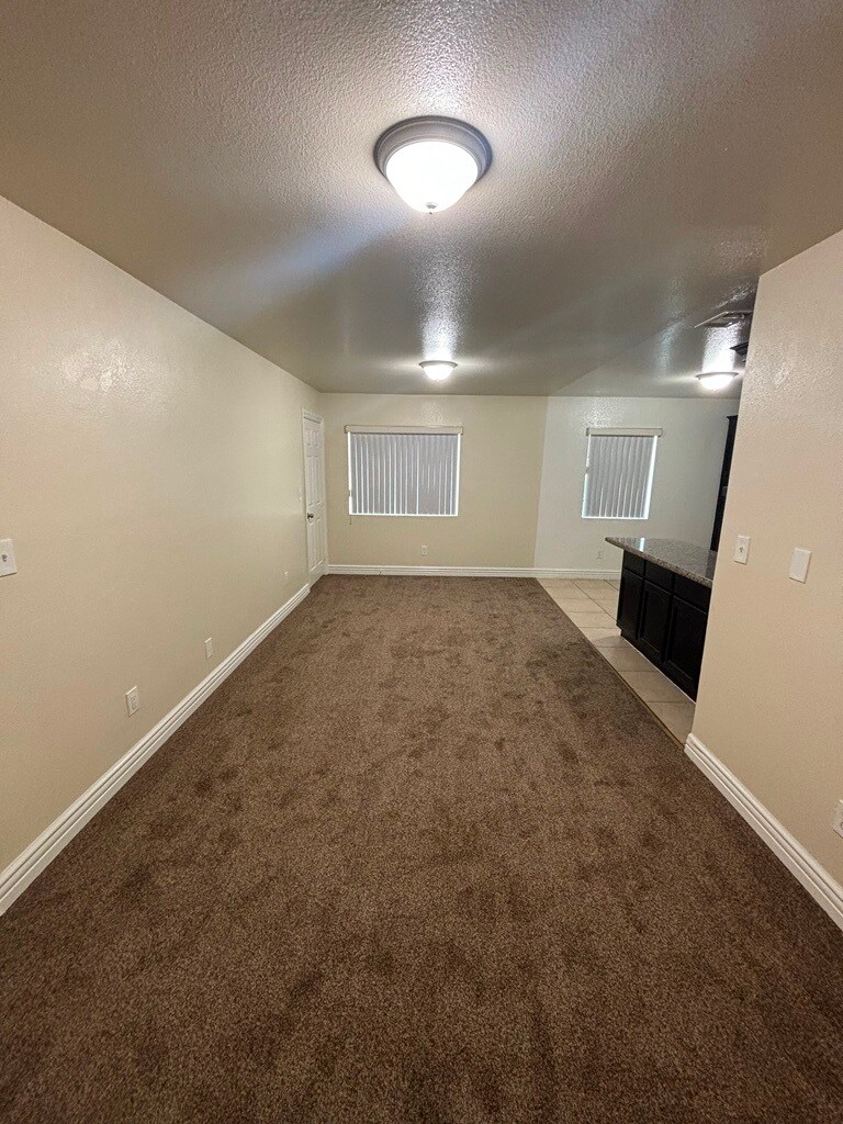 Building Photo - 128 E 62nd St