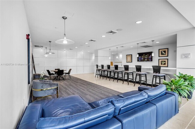Building Photo - 1250 S Miami Ave