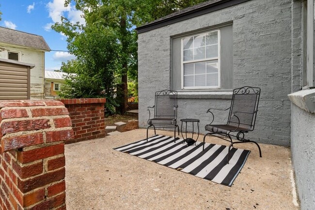 Building Photo - 4196 N Lee St