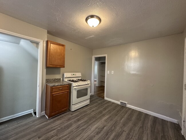 Building Photo - 4375 Guilford St