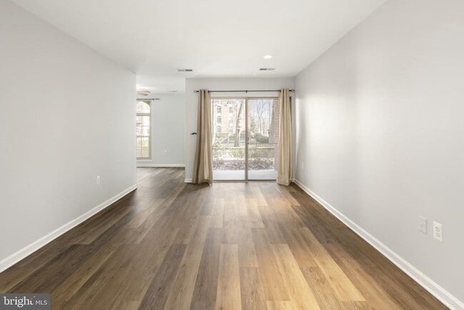 Building Photo - 3354 Woodburn Rd