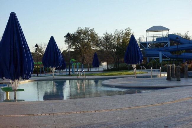 Building Photo - 4611 Summer Lakes