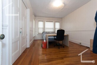 Building Photo - 9/1/25 Spacious Ashford St 2BR, hot water ...