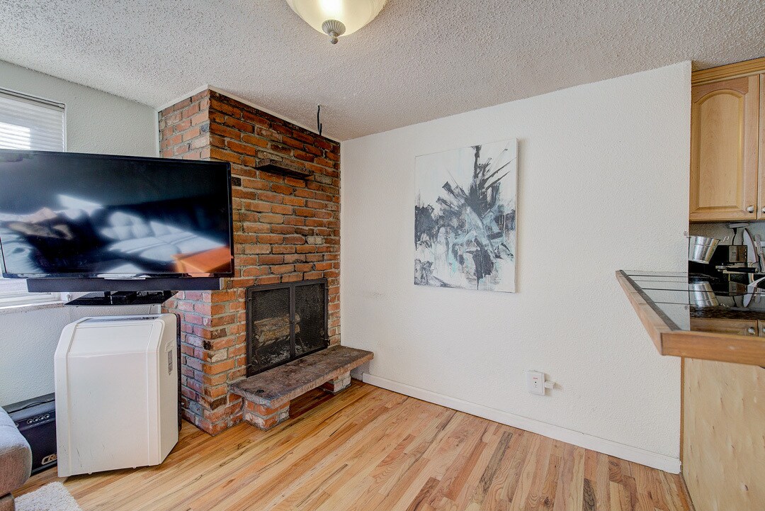 Building Photo - 155 S Pennsylvania St