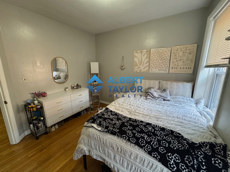 Building Photo - 36 Garden St