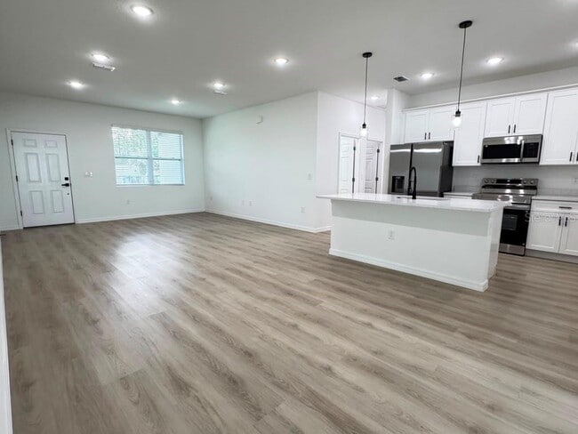 Building Photo - 10020 N Deltona Blvd