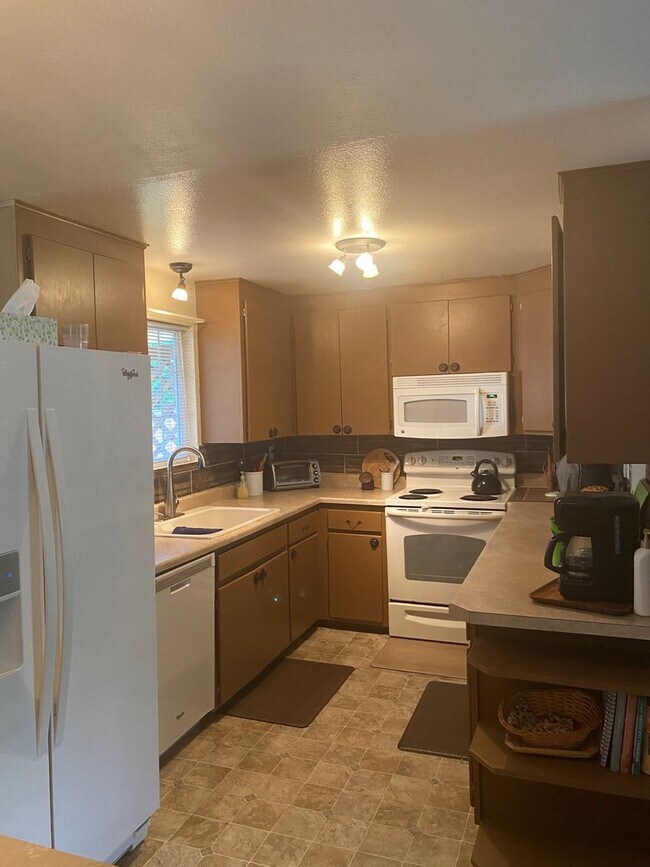 Building Photo - 4 Bed 2 Bath Home in Monroe