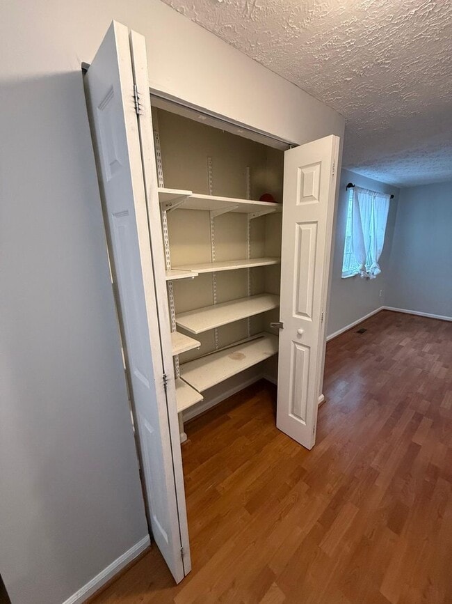 Building Photo - 8302 White Star Ct