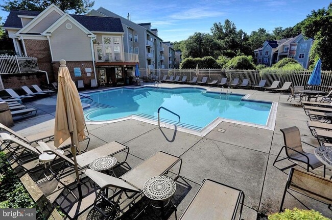 Building Photo - 2 Tyler Falls Ct