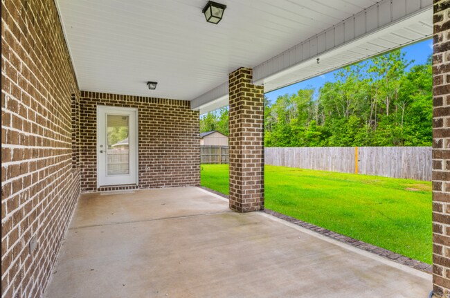 Building Photo - 5891 Anderson Ln