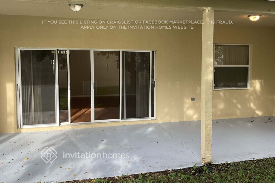 Building Photo - 21919 Philmont Ct